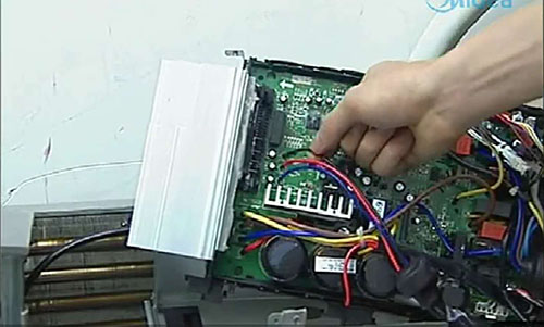 扶沟美的空调电话是多少